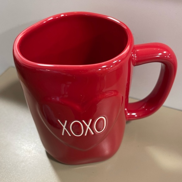 Rae Dunn Valentine Heart XOXO Ceramic Coffee Mug Cup NEW - Picture 1 of 4